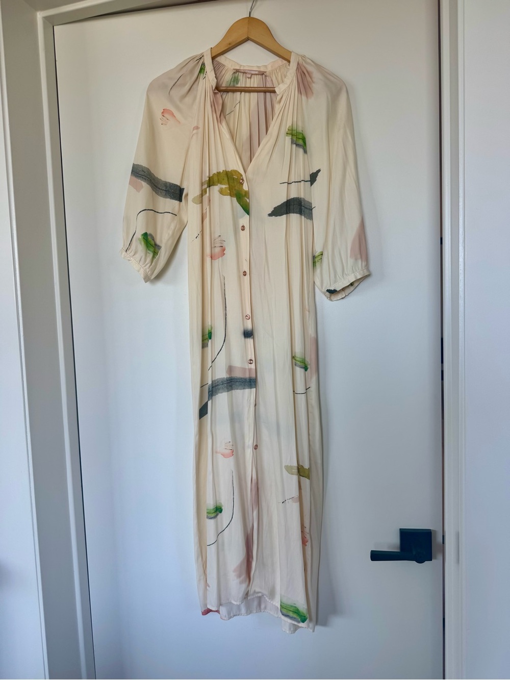 Cali Dreaming Silk Maxi Dress – XS – Abstract Print